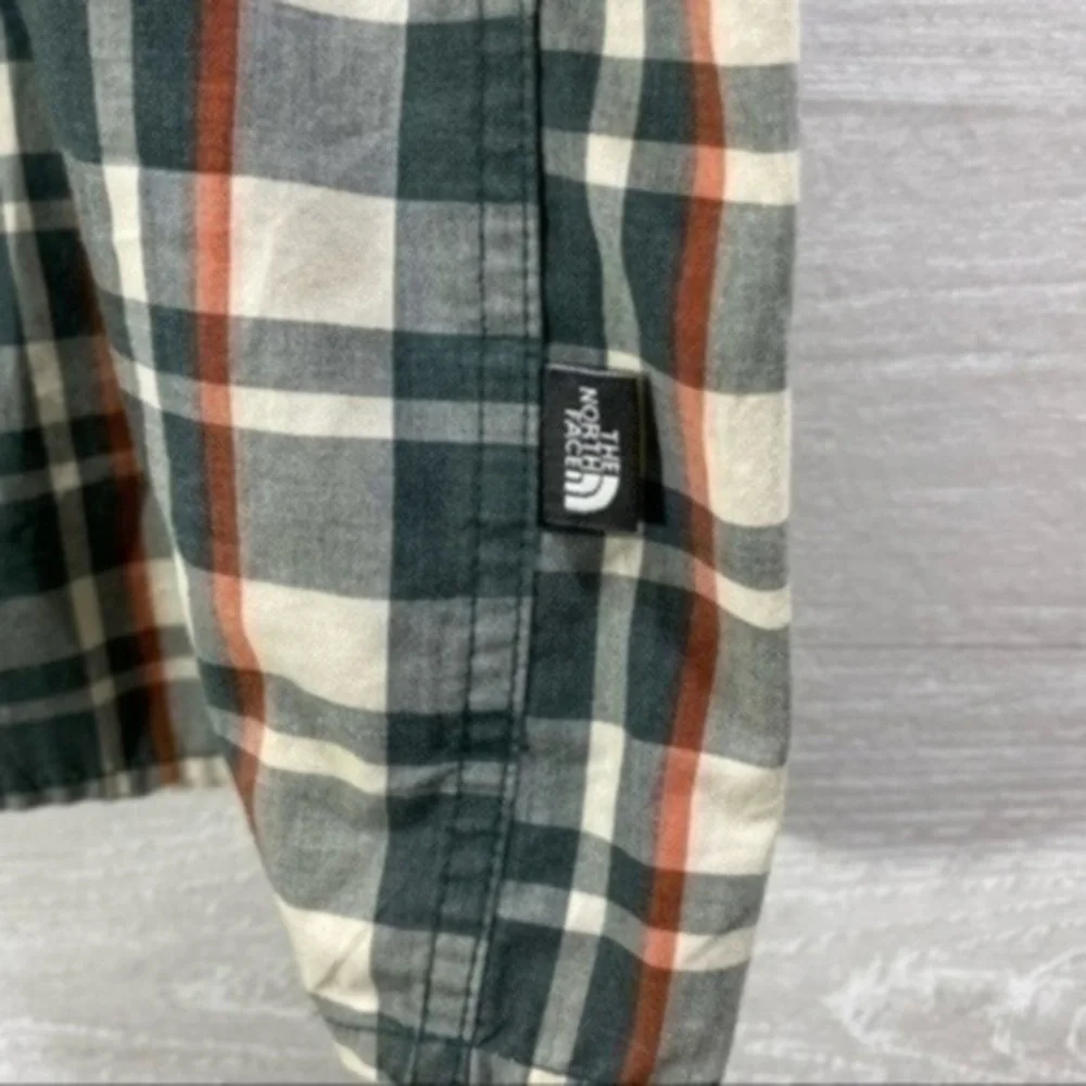 The North Face Mens Plaid Short Sleeve Size L